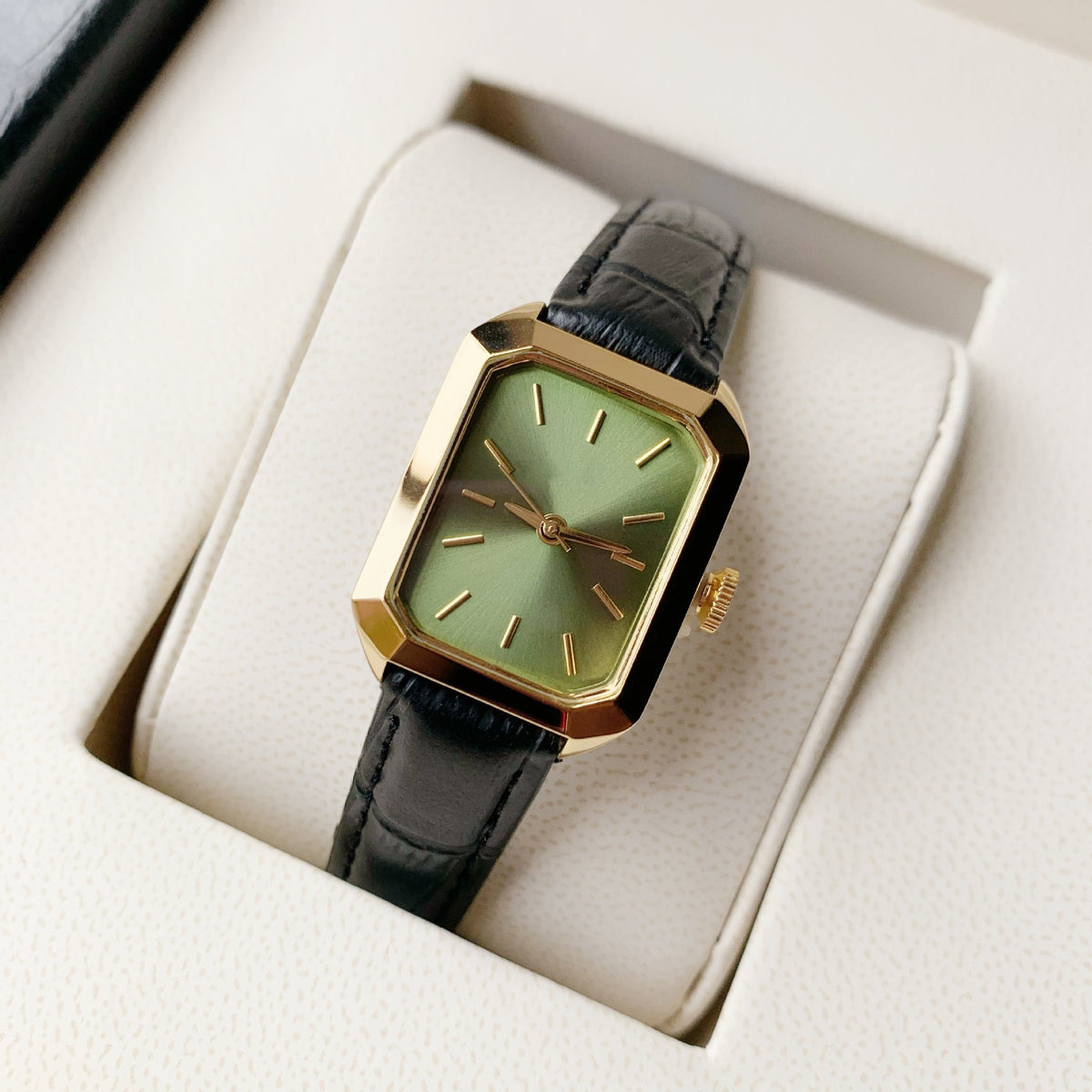 Square Dial Casual Watch with Green or White Dial