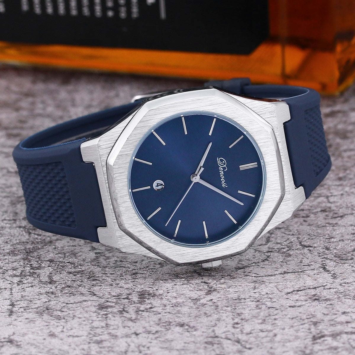 Mens Elegant Quartz Watch for Everyday and Evening Style