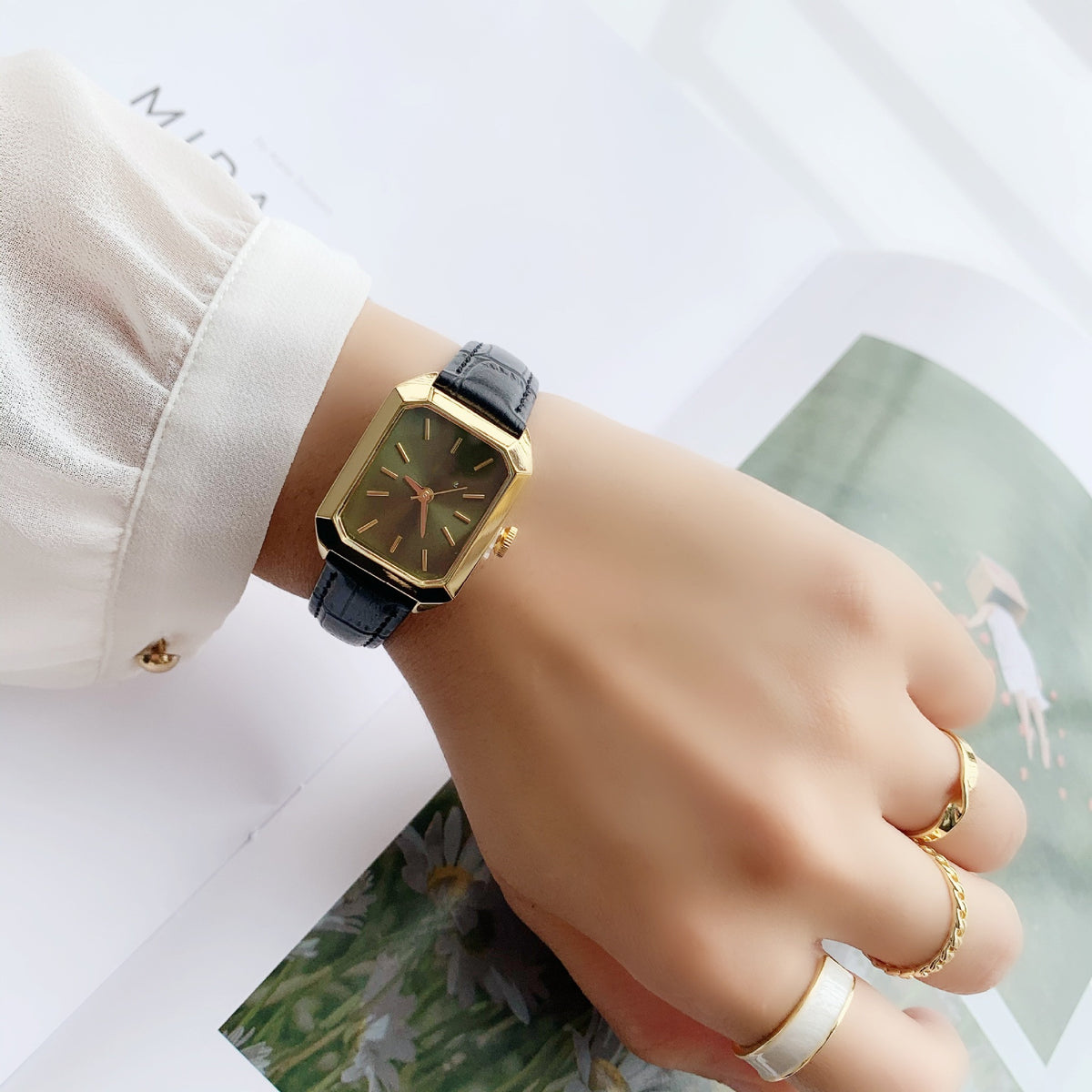 Square Dial Casual Watch with Green or White Dial